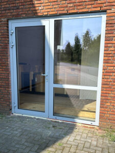 Aluminium achterdeur met zijlicht